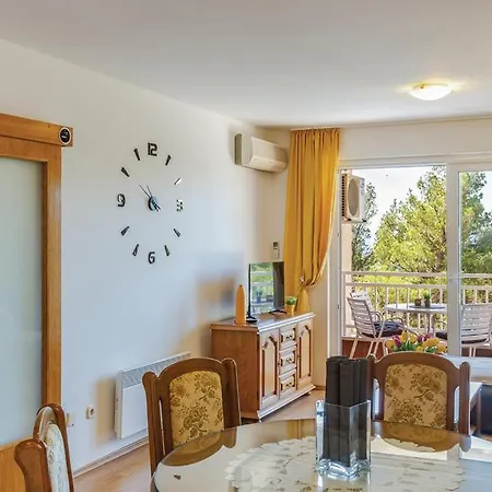 Mikulić Apartament Makarska