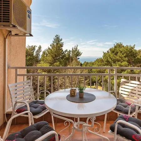 Mikulic Apartment Makarska